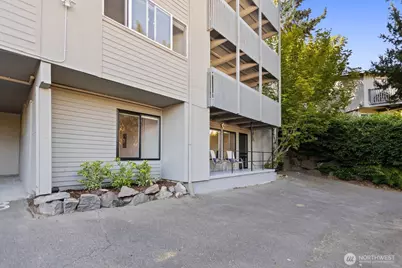 7064 35th Avenue NE #2, Seattle, WA 98115 - Photo 3