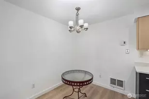 7064 35th Ave NE, Seattle, WA 98115 - Photo 9