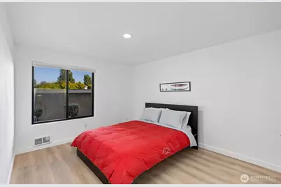 7064 35th Avenue NE #2, Seattle, WA 98115 - Photo 23