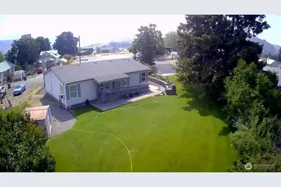 327 Beach Street, Pateros, WA 98846 - Photo 33