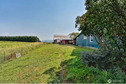 14417 Bradshaw Road, Mount Vernon, WA 98273 - Photo 9