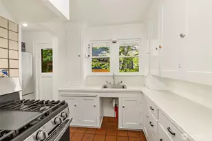 1703 NE 73rd St, Seattle, WA 98115 - Photo 13
