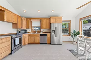 307 Champion St, Steilacoom, WA 98388 - Photo 13