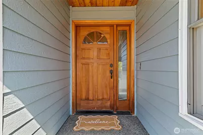 307 Champion Street, Steilacoom, WA 98388 - Photo 3