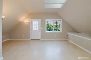 10154 NW Merlins Ln, Bremerton, WA 98312 - Photo 11