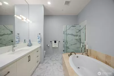 10398 NE 17th Street #206, Bellevue, WA 98004 - Photo 15