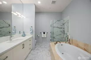 10398 NE 17th St, Bellevue, WA 98004 - Photo 15