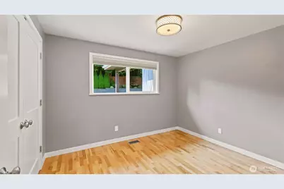 1703 128th Avenue SE, Bellevue, WA 98005 - Photo 13