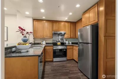 10042 Main Street #112, Bellevue, WA 98004 - Photo 7