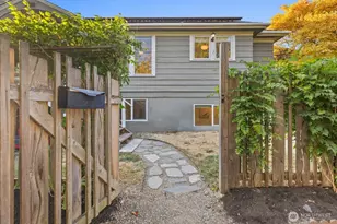 3218 S Byron St, Seattle, WA 98144 - Photo 35