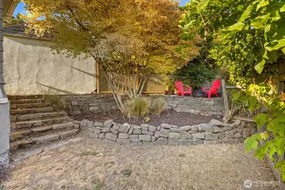 3218 S Byron Street, Seattle, WA 98144 - Photo 33