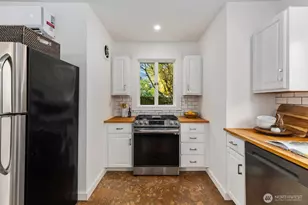 3218 S Byron St, Seattle, WA 98144 - Photo 13