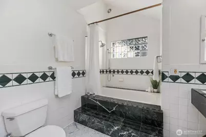 3218 S Byron Street, Seattle, WA 98144 - Photo 17