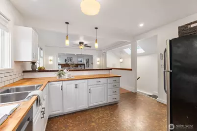 3218 S Byron Street, Seattle, WA 98144 - Photo 11