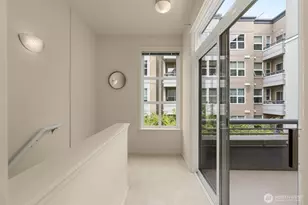 10042 Main St, Bellevue, WA 98004 - Photo 15