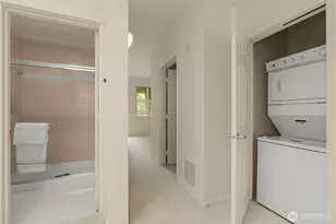 10042 Main St, Bellevue, WA 98004 - Photo 17