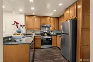 10042 Main St, Bellevue, WA 98004 - Photo 7