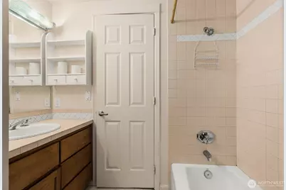 10042 Main Street #112, Bellevue, WA 98004 - Photo 13