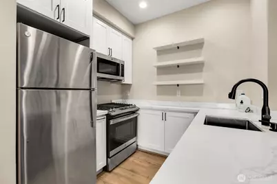 10042 Main Street #112, Bellevue, WA 98004 - Photo 29