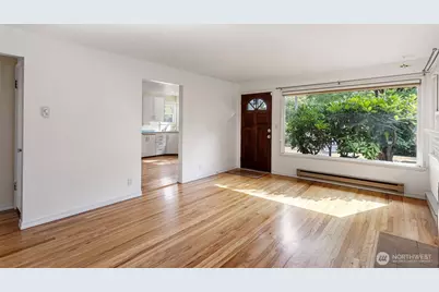 8337 27th Avenue NW, Seattle, WA 98117 - Photo 9
