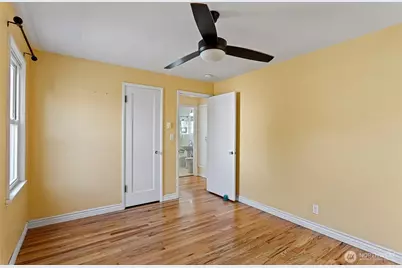 8337 27th Avenue NW, Seattle, WA 98117 - Photo 13