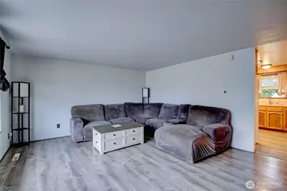 49 SW 8th Avenue, Oak Harbor, WA 98277 - Photo 5