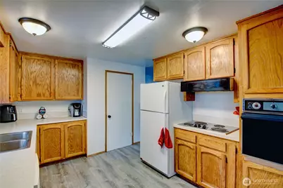 49 SW 8th Avenue, Oak Harbor, WA 98277 - Photo 13