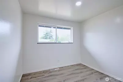 49 SW 8th Avenue, Oak Harbor, WA 98277 - Photo 11