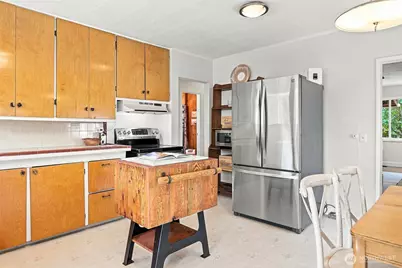 2401 SW 112th Street, Burien, WA 98146 - Photo 13