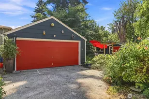 2401 SW 112th St, Burien, WA 98146 - Photo 39
