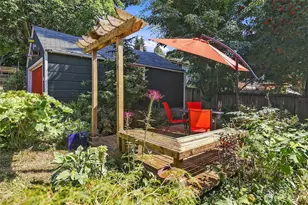 2401 SW 112th St, Burien, WA 98146 - Photo 21