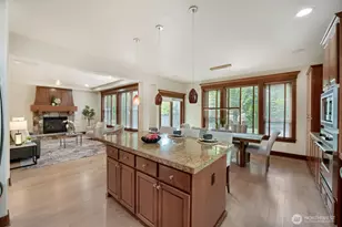 23527 NE 13th Pl, Sammamish, WA 98074 - Photo 9