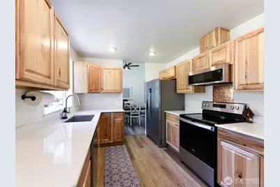 20911 111th Street Ct E, Bonney Lake, WA 98391 - Photo 9