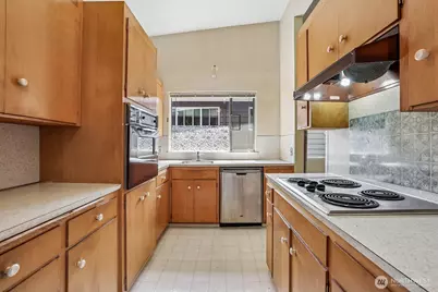 2352 49th Avenue SW, Seattle, WA 98116 - Photo 19