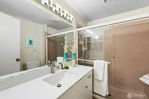 11045 Alton Ave NE, Seattle, WA 98125 - Photo 25