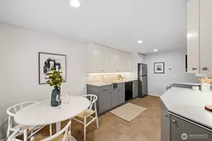 11045 Alton Ave NE, Seattle, WA 98125 - Photo 17