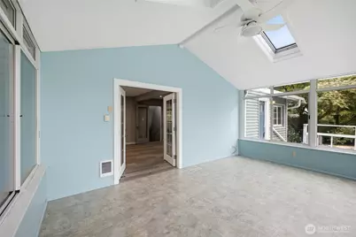 9854 Occidental Avenue S, Seattle, WA 98108 - Photo 35