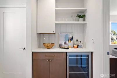 8037 Wallingford Avenue N, Seattle, WA 98103 - Photo 23