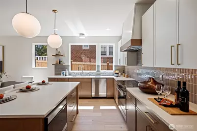 8037 Wallingford Avenue N, Seattle, WA 98103 - Photo 17