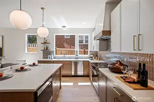 8037 Wallingford Ave N, Seattle, WA 98103 - Photo 17