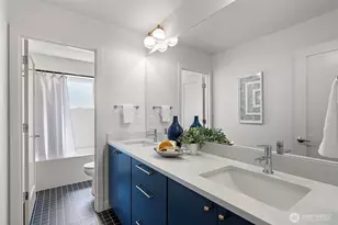 8037 Wallingford Ave N, Seattle, WA 98103 - Photo 21