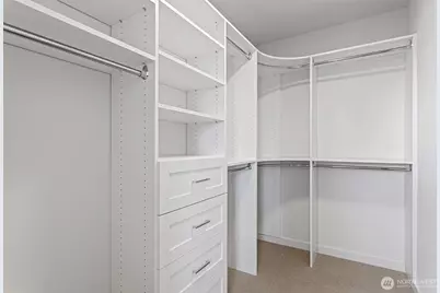 8037 Wallingford Avenue N, Seattle, WA 98103 - Photo 29