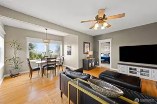 1106 Sumner Ln, Everett, WA 98203 - Photo 5