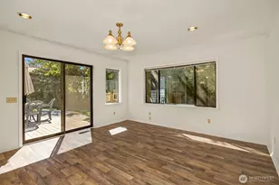 20820 Hillcrest Pl, Edmonds, WA 98026 - Photo 15