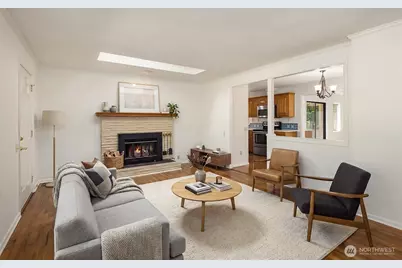 20820 Hillcrest Place, Edmonds, WA 98026 - Photo 7