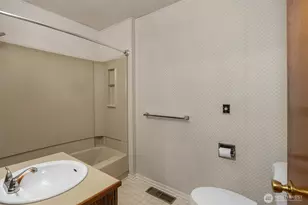 20820 Hillcrest Pl, Edmonds, WA 98026 - Photo 21