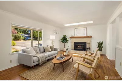 20820 Hillcrest Place, Edmonds, WA 98026 - Photo 5