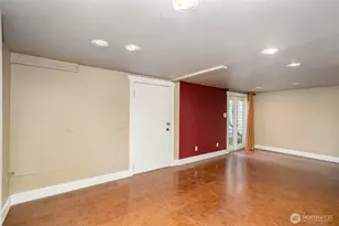 8040 16th Ave NE, Seattle, WA 98115 - Photo 3
