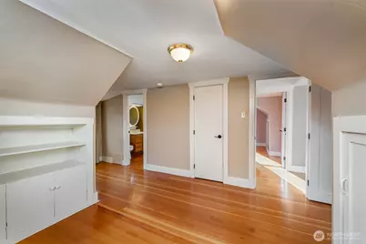 8040 16th Avenue NE, Seattle, WA 98115 - Photo 7
