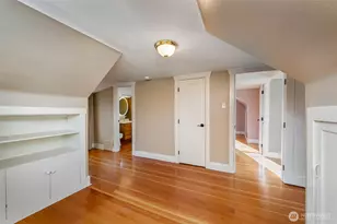 8040 16th Ave NE, Seattle, WA 98115 - Photo 7
